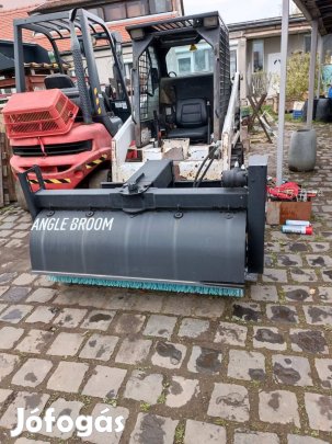 Bobcat söprű (Angle Broom)