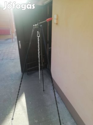 Bográcsozó állvány