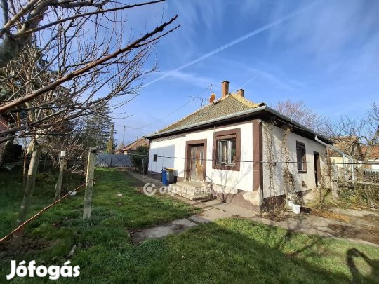 Bojti 64 nm-es ház eladó