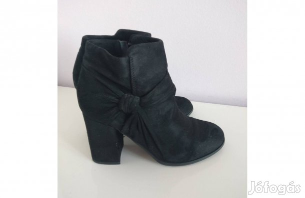Bokacsizma fekete