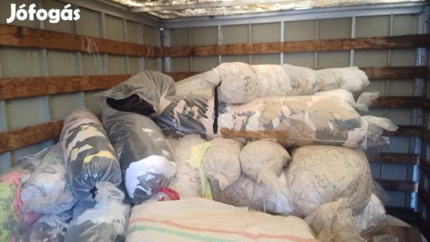 Boldogabb Új Évet! Új szabászati maradék Géprongy Boxzsák Töltelék STB