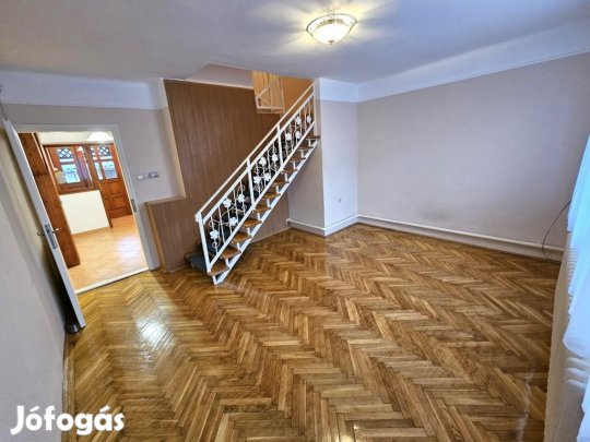 Boldogfalvikertben nappali+2 szobás lakás eladó