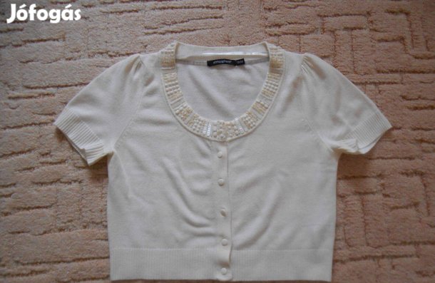 Boleró, nyakán díszítéssel