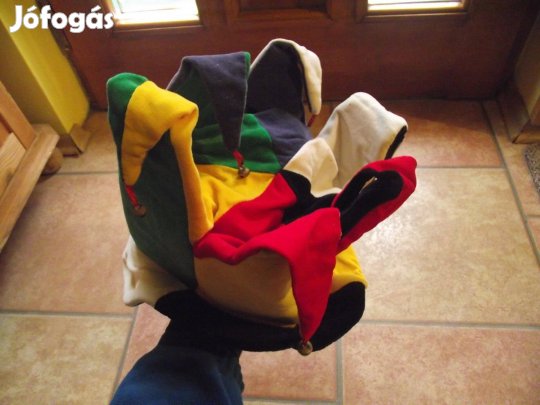 Bolond sapka csörgőkkel nepáli