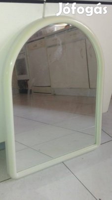 Boltíves tükör 60x70cm magas