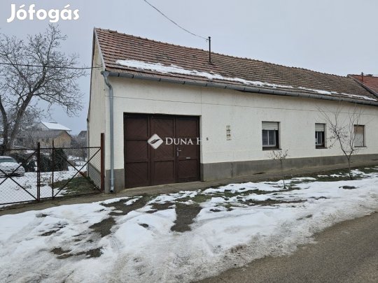 Bólyi 80 nm-es ház eladó