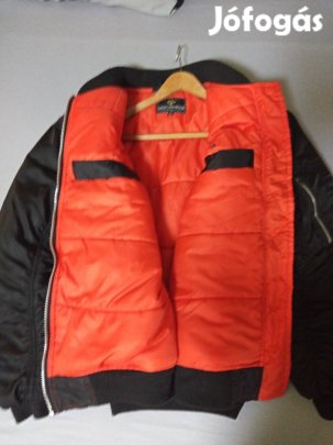 Bomber dzseki M-es eladó