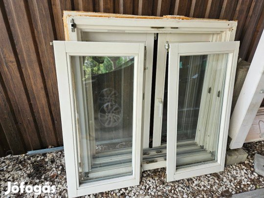 Bontásból maradt 2 rétegű fa ablakok