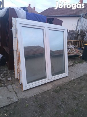 Bontott Műanyag Ablakok 4DB