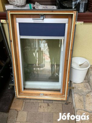 Bontott Schindler tetőablak, 7 db