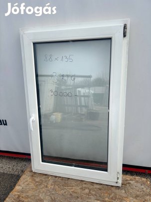 Bontott, használt, hőszigetelt, műanyag bukó-nyíló ablak 90x120 közeli