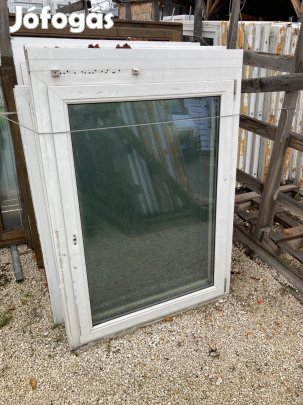 Bontott ablak 100x140 körüli