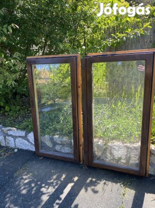 Bontott ablak, keret nélkül