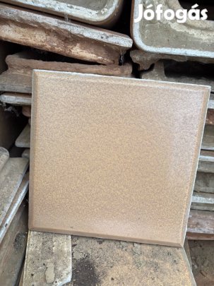 Bontott cserépkályha