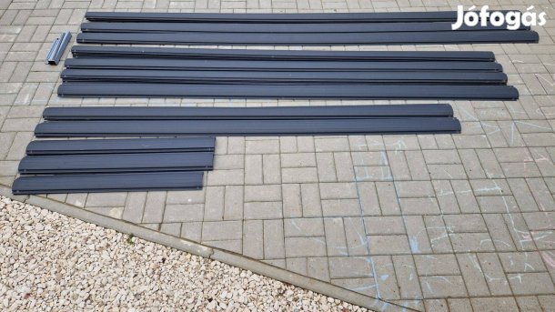 Bontott íves kerítés lécek antracit színben