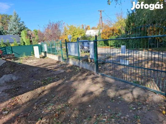 Bontott kerítés kis kapuval, toló kapuval Eladó!