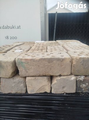 Bontott kisméretű tégla eladó!