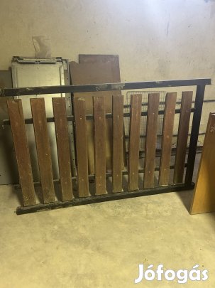 Bontott korlát elem