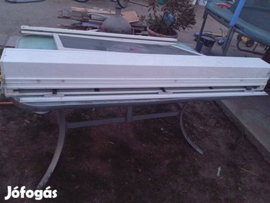 Bontott műanyag ablak