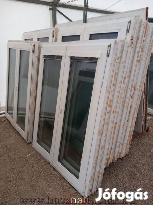 Bontott műanyag ablak 2 szárnyas kivitel