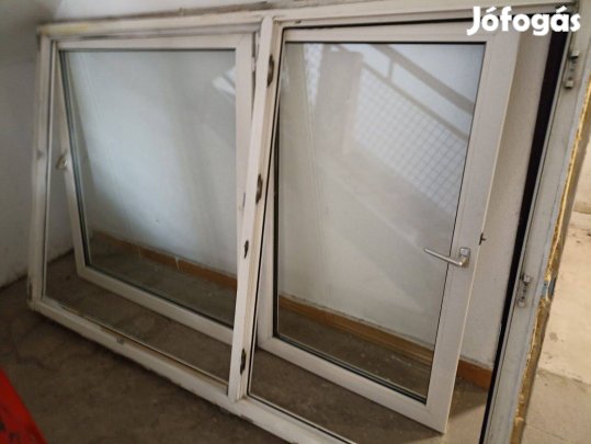 Bontott műanyag ablak kerettel 150x240
