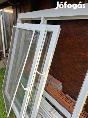 Bontott műanyag ablak redőnyével eladó
