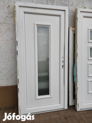 Bontott műanyag ajtó és ablakok