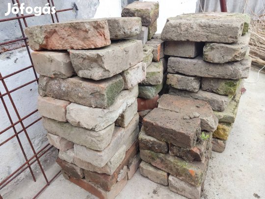 Bontott tégla ingyen elvihető