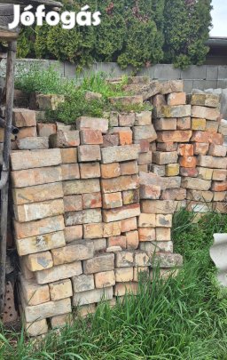 Bontott tégla ingyen elvihető