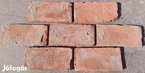 Bontott tégla külső szelet