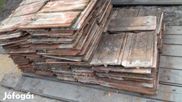 Bontott tetőcserép ingyen elvihető