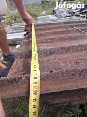 Bontott trapéz lemez kb 30 db