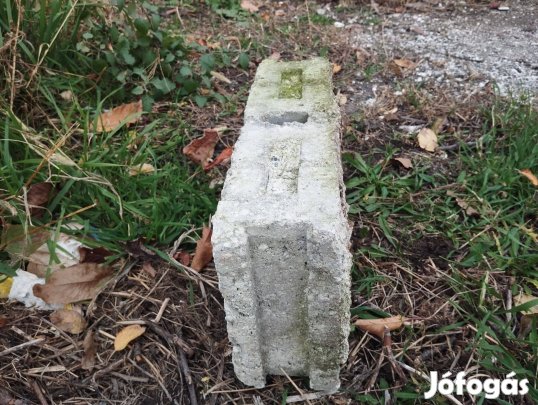 Bontott válaszfal blokk