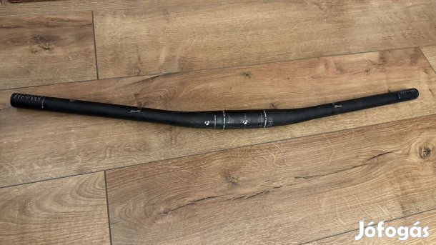 Bontrager Kormány Race LITE 31,8 MTB 5MM Emelkedéssel