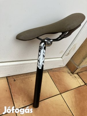 Bontrager carbon nyeregcső nyereggel