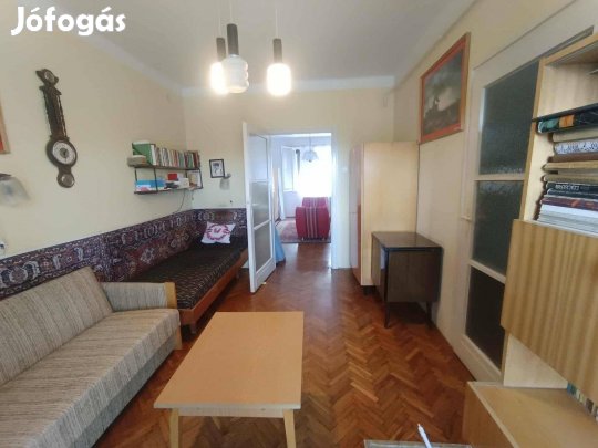 Bonyád-Belvárosban 2,5 szobás lakás eladó