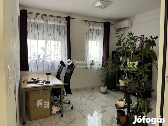 Bonyhádi eladó 272 nm-es ház