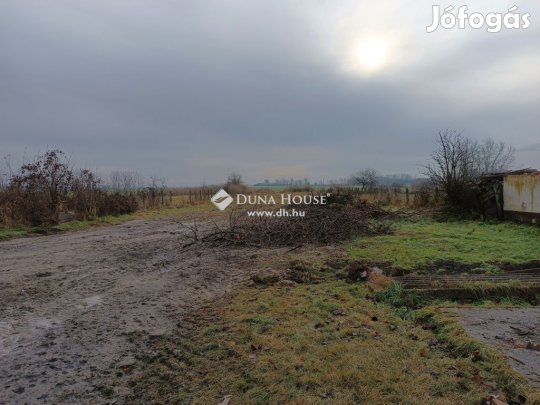 Bőnyi 1346 nm-es telek eladó