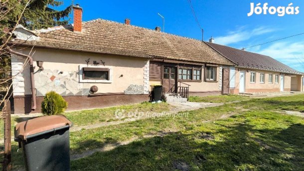 Bőnyi 80 nm-es ház eladó