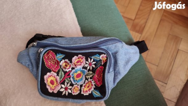 Boohoo Indiai hímzett kézműves farmer övtáska 