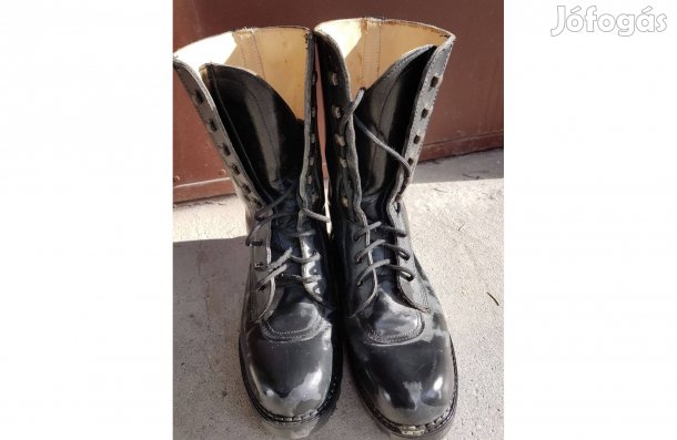 Bőr bakancs 44-es eladó