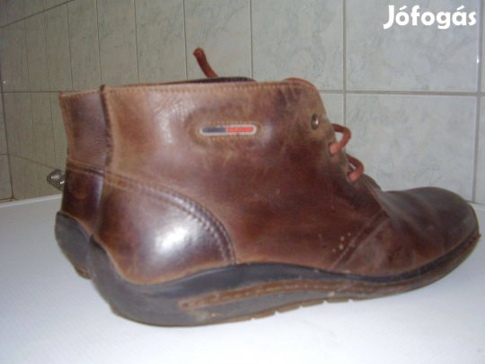 Bőr bakancs eladó 43-as