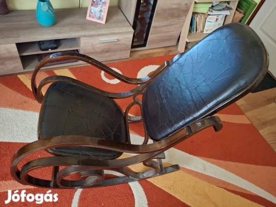 Bőr borítású hintaszék