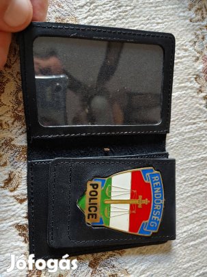 Bőr jelvény tartó