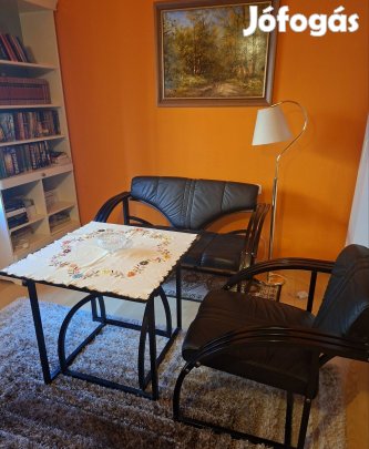 Bőr kanapé, 2 fotel es asztal