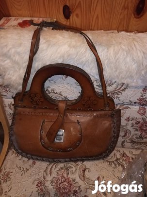 Bőr népi mintás ridikül 