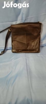 Bőr táska fekete