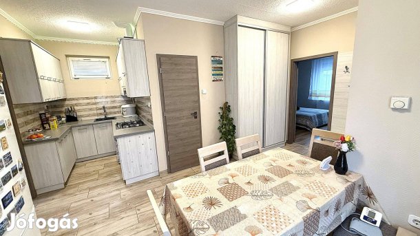 Borbányán 70 nm-es 3 szobás igényes tégla építésű családi ház eladó