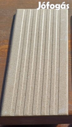 Bordázott járólap/lépcsőszegély