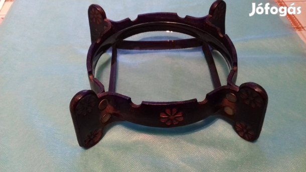 Bőrdísz-keretes üveg hamutartó